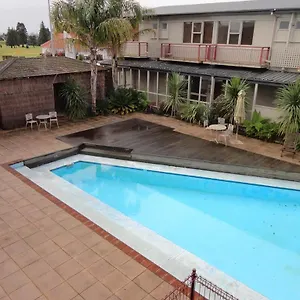 3* Hotel Silver Oaks - Geyserland